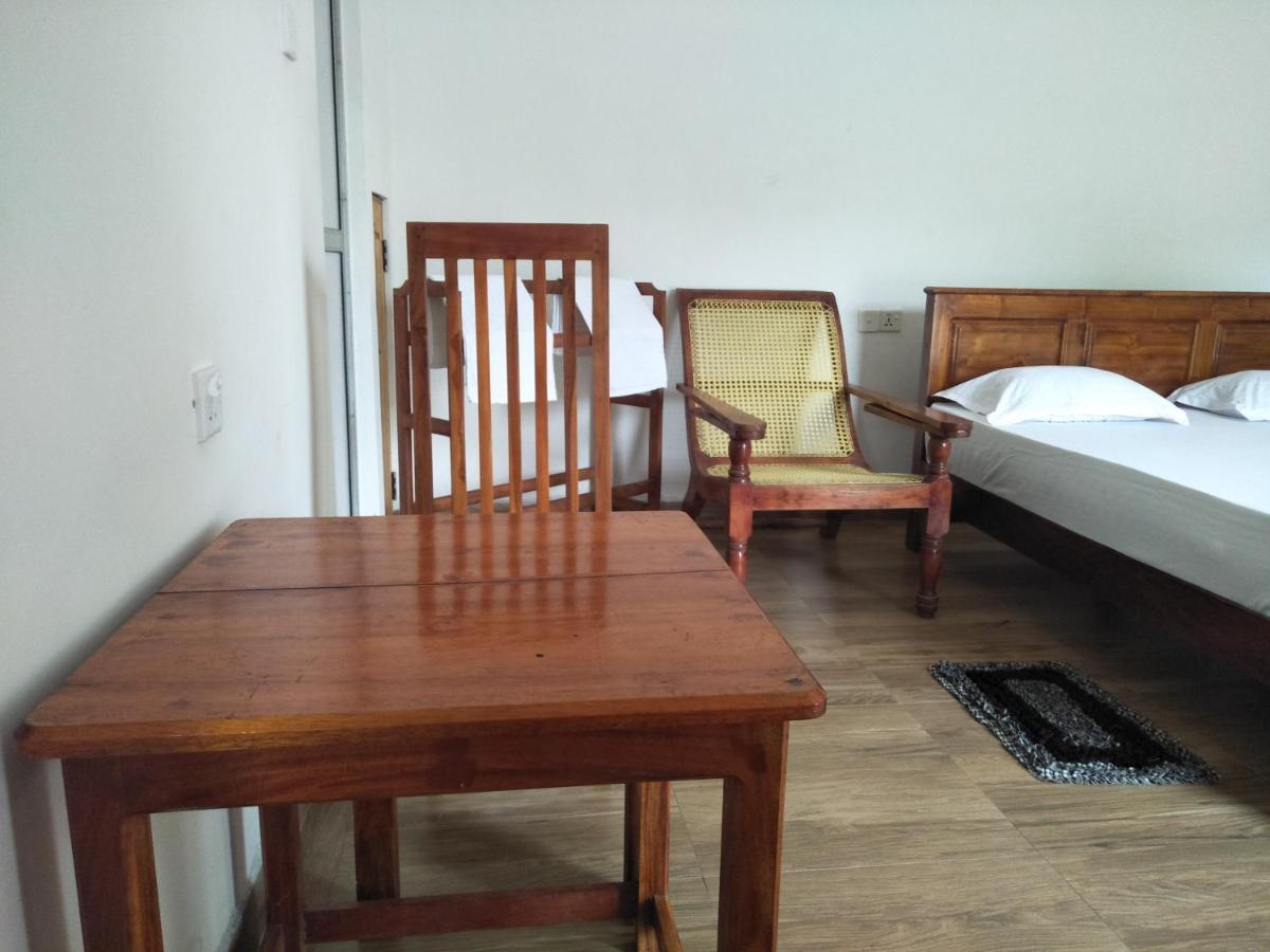 אלה Green Cage Hotel & Restaurant מראה חיצוני תמונה