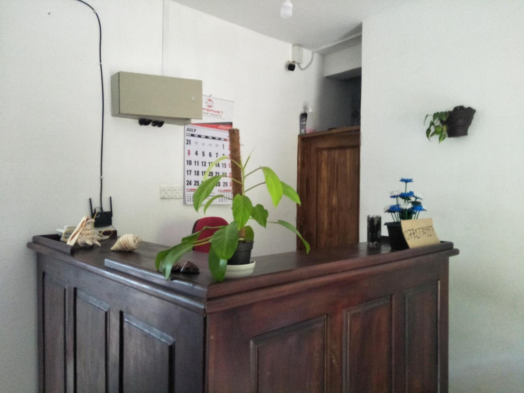 אלה Green Cage Hotel & Restaurant מראה חיצוני תמונה